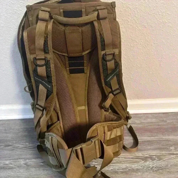 Eberlestock X1 Pack. No longer sold. Coyote brown suede. - Picture 2 of 13